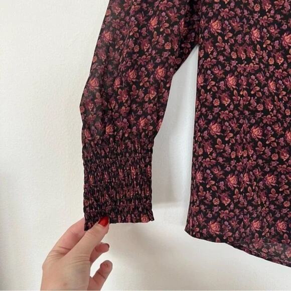 Madewell (Re)sourced Georgette Smocked-Cuff Button-Front Top in Orchard Floral - Picture 6 of 10